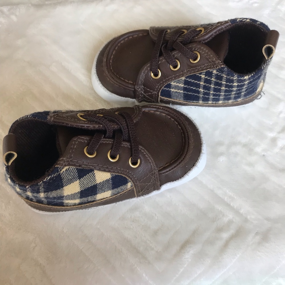 Baby boy plaid shoes 9-12 months